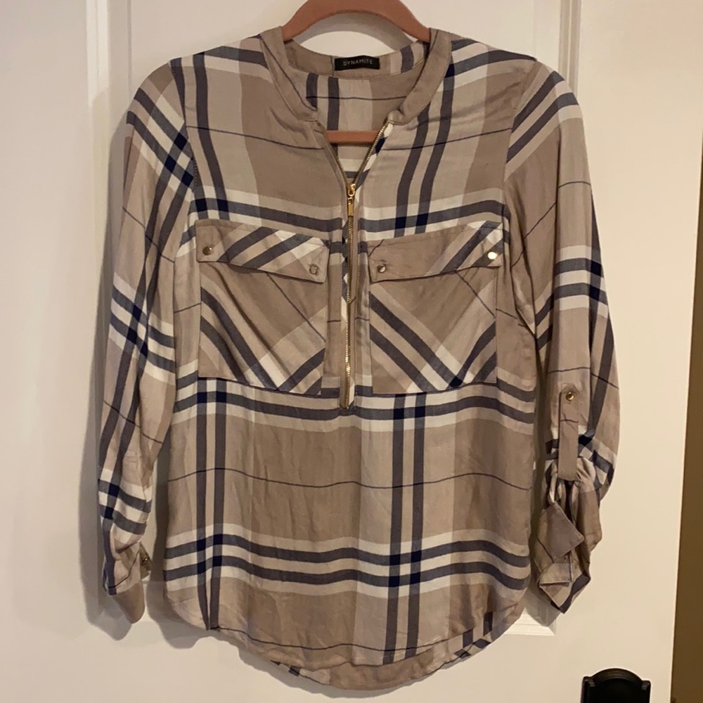 Adorable blush blouse with blue checkered designs